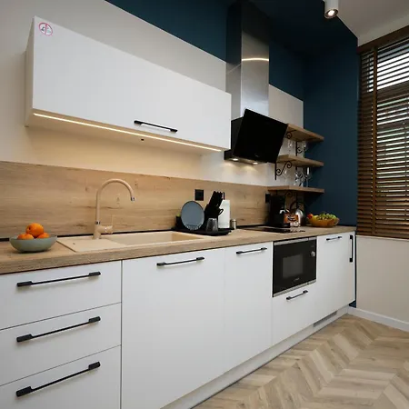Tsaribrod Design * Βάρνα