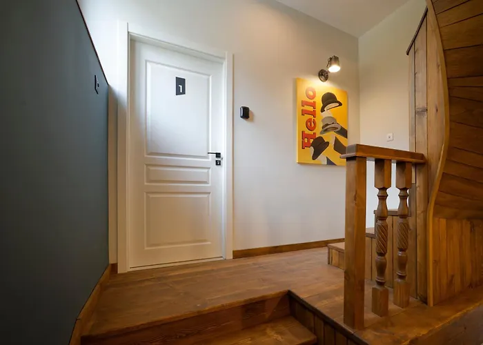 Tsaribrod Design Daire Varna